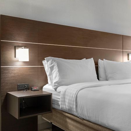 Holiday Inn Express And Suites Chicago West - St Charles By Ihg Сент-Чарльз Экстерьер фото