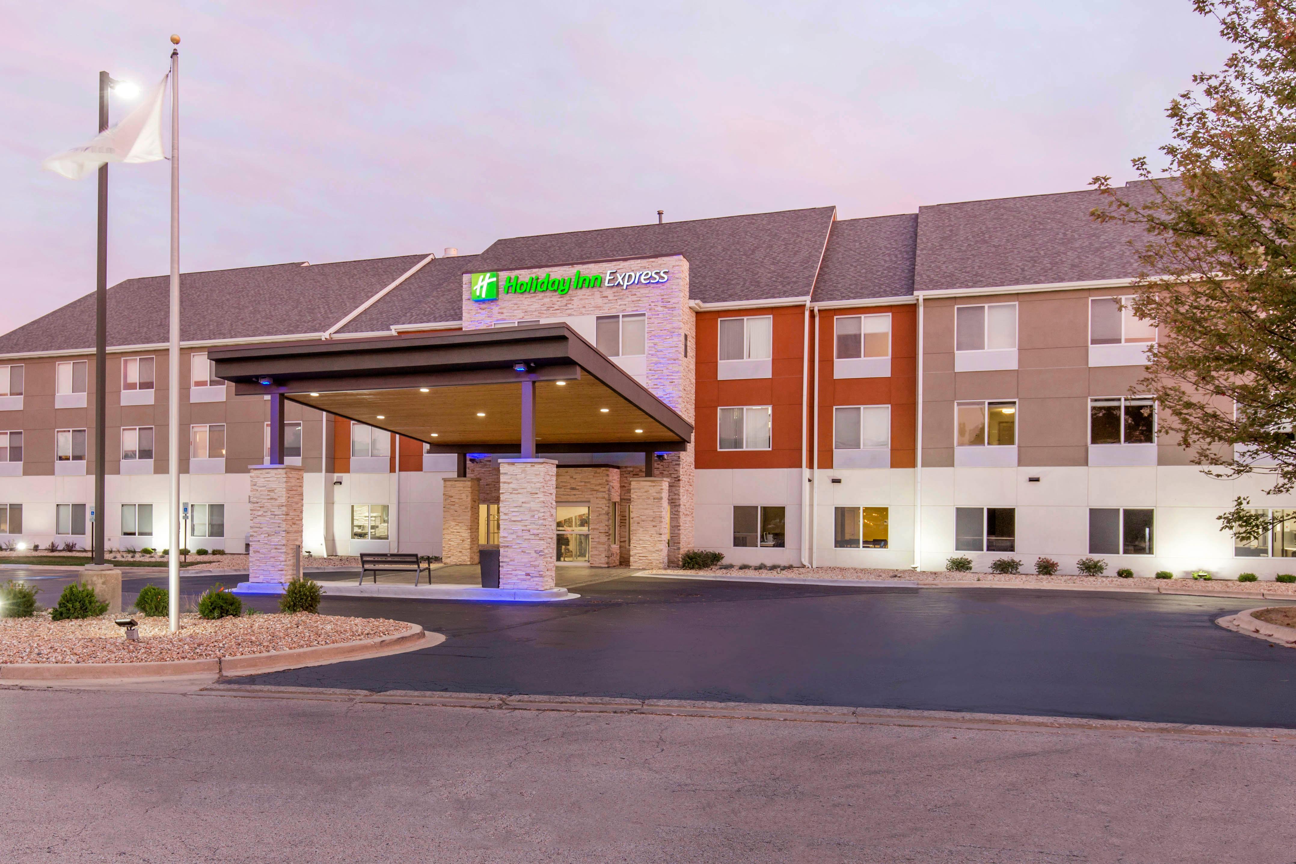 Holiday Inn Express And Suites Chicago West - St Charles By Ihg Сент-Чарльз Экстерьер фото