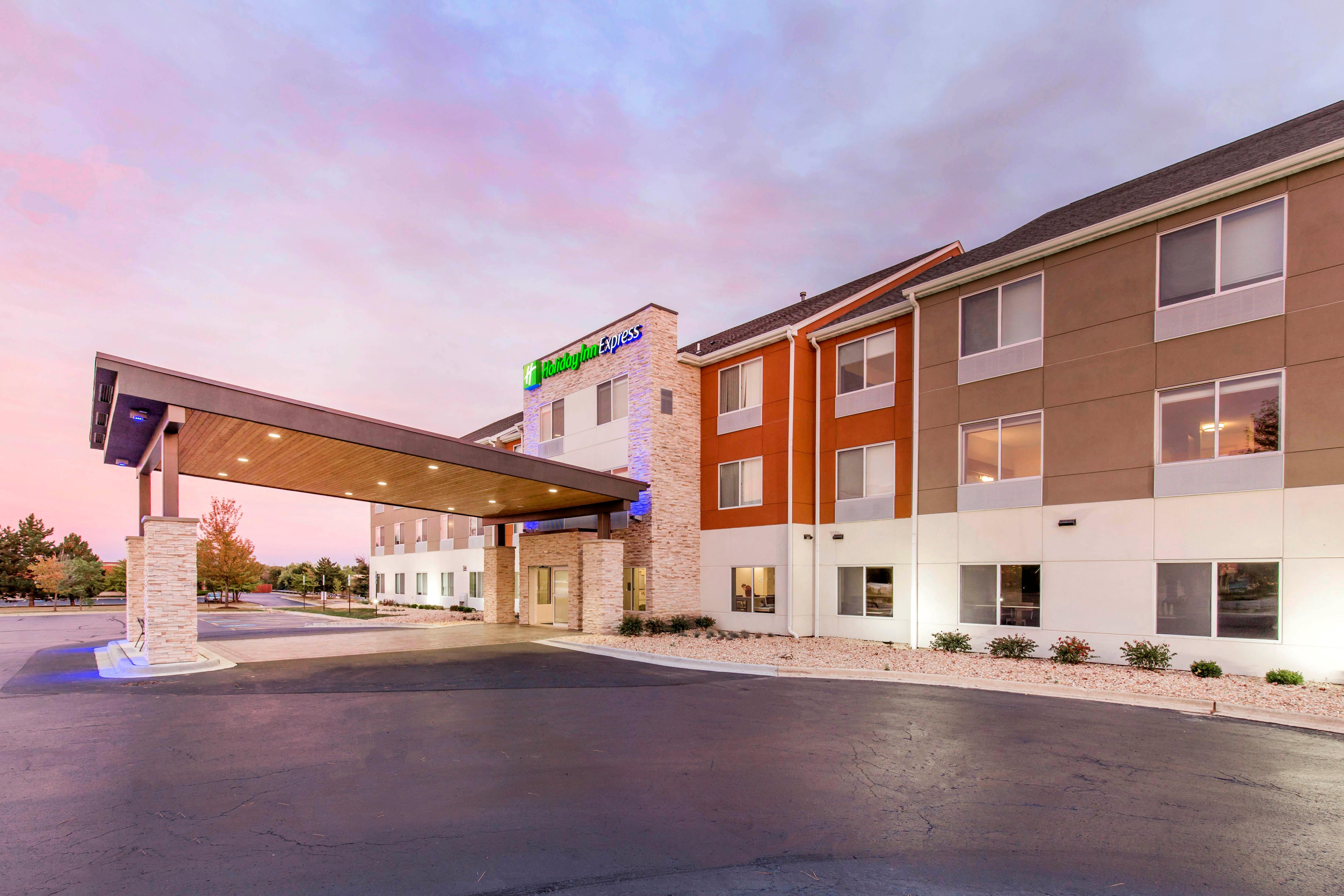 Holiday Inn Express And Suites Chicago West - St Charles By Ihg Сент-Чарльз Экстерьер фото