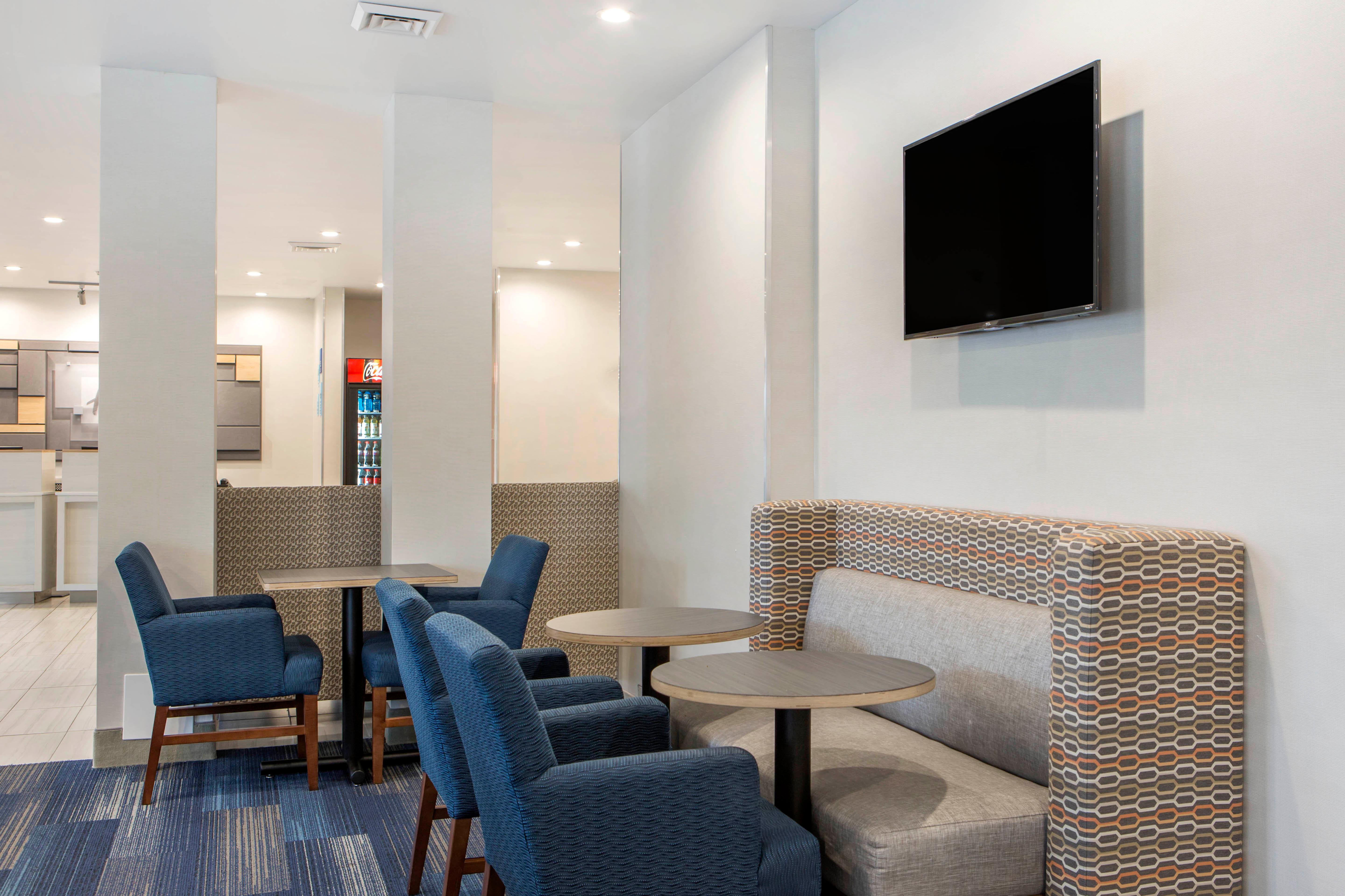Holiday Inn Express And Suites Chicago West - St Charles By Ihg Сент-Чарльз Экстерьер фото