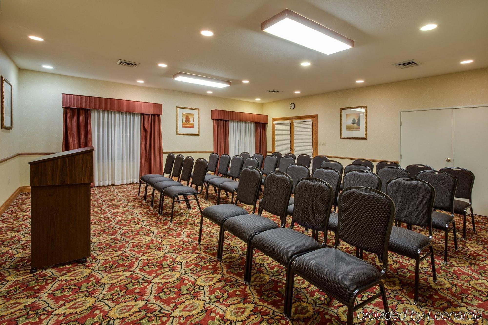Holiday Inn Express And Suites Chicago West - St Charles By Ihg Сент-Чарльз Экстерьер фото