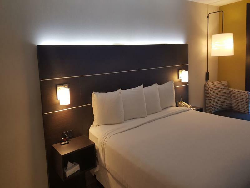 Holiday Inn Express And Suites Chicago West - St Charles By Ihg Сент-Чарльз Экстерьер фото